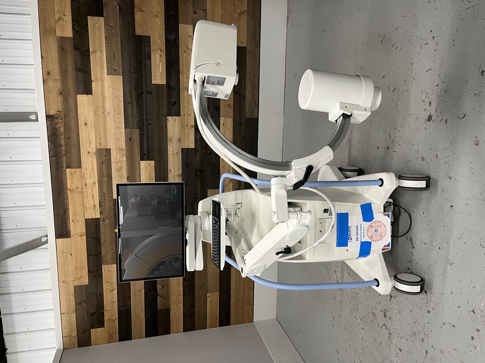 2016 Fluoroscan Insight II Mini C-Arm [EQ-007600]