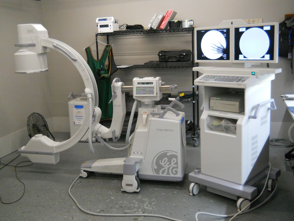 2001 OEC 9800 12in Vascular C-Arm [EQ-011066]